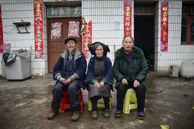 被拐35年找回名字的德良，在认亲4个月后失去了母亲图片