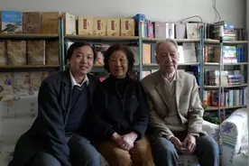 后辈忆许渊冲：他像个孩子，一心都扑在翻译上图片