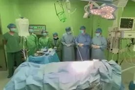 这是夫妻俩最后一次“帮助”别人……图片