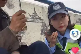 小姐姐，你雨中的样子真美！杭城街头一幕，看得很多人鼻酸……图片