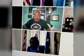 尴尬！美国议员身着睡衣出席线上听证会，一度还露出肚子……图片