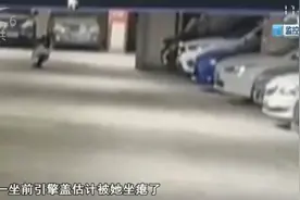 两女孩在奔驰车上拍照踩坏引擎盖，维修需万元！车主：没道歉也不愿赔图片
