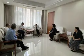 市委书记张柯兵带队走访全国妇联图片