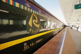 坐着火车去拉萨！西安至拉萨首开始发列车图片