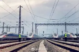 6月25日起，武汉到上海最快只要三个半小时图片