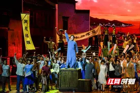“百年正青春”文艺晚会今晚8点25分在湖南卫视播出图片