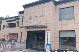 小时小店线下分享｜店主们早早赶到，想来“蹭课”的人也不少，短视频制作课正在进行中图片