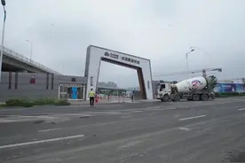 绿地V岛完成超高层地下室大底板浇筑，“湖南第二高楼”建设步伐提速图片