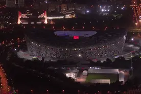 庆祝中国共产党成立100周年 北京多地标上演璀璨灯光秀图片