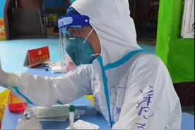 被6岁女儿感动哭的热搜抗疫医生：想疫情结束，回家抱抱女儿图片