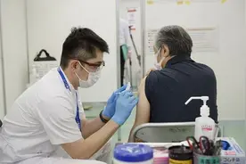 日本老妇到医院看病 因同名同姓被误打第三针疫苗图片