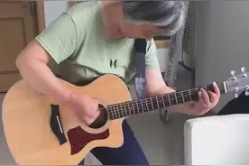 这是67岁？！杭州摇滚奶奶穿短裙上过央视：我要怒放的生命图片