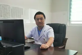 平凡的感动——记怀化市第一人民医院感染病中心主任李勇忠图片