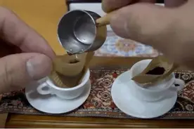 微缩食玩：“过家家”进阶版如何俘获成年人｜睡前聊一会儿图片