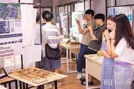 好巧的手！湖南142名大学生制成35个微缩红色建筑图片