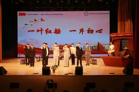 演绎红色话剧《初心》，这所学校的师生有着别样感悟图片