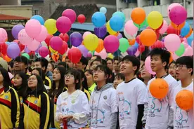 毕业季｜孩子们毕业快乐，未来要“克己慎独”、“乐于折腾”图片