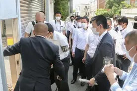 日本山口组总部被警方搜查 现场曝光（图）图片
