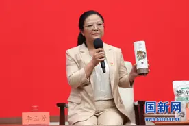 跑遍299个贫困村 5年湖南女副县长带领14.5万贫困人口脱贫图片