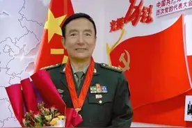 “女儿国”里的两代中共党员图片