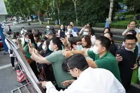 太幸运了，有人两所民办初中全部摇中！南京小学初中电脑派位顺利进行图片