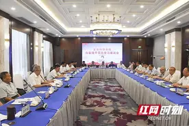 一度哽咽！5位院士专家座谈会上追思袁隆平院士图片