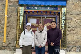 双语同声，共话那曲图片