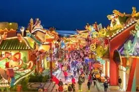 《山海经》异兽“降临”现场 都江堰拉开暑期夜游活动序幕图片