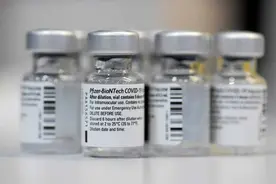 存心肌炎罕见风险，FDA给辉瑞和莫德纳疫苗加警告标签图片