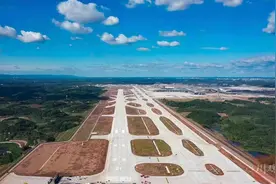 双箭齐发！国航、东航首航班机同时起飞！怎么做到的？图片