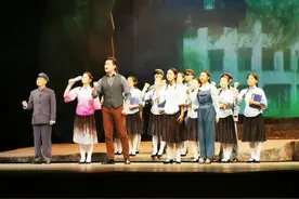 大型原创音乐剧《红梅花开》在四川自贡公演 江姐故里成自贡城市四大名片之一图片