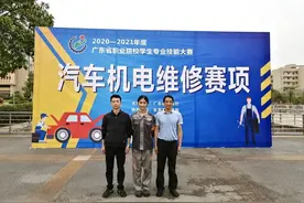 汽修班“宝藏女孩”突然刷屏！技能拉满，网友：太飒了图片
