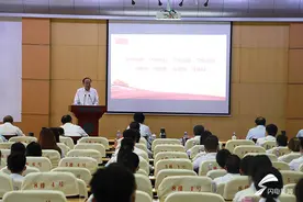 德州市委书记田卫东到德州学院与师生交流党史学习体会图片