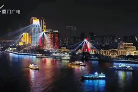 今夜，厦门惊艳亮相央视！盛大灯光秀+四千人快闪图片