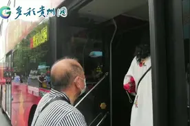 贵阳1路、2路双层公交换新车 大气敞亮环保图片