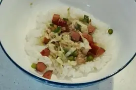 不肯吃孩子沾了口水的剩饭，杭州女子被亲妈教育不配当妈……图片