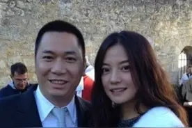 赵薇丈夫黄有龙被指欠款3亿港元：1.5亿贷款+1.5亿利息图片