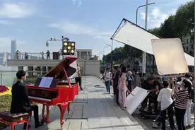 永远的旗帜丨湖北省大型音乐快闪《妈妈教我一支歌》各平台热播图片