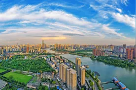 武汉首批集中土拍揽金788亿背后：超6成地块底价成交，头部房企拿地金额占比下降图片