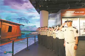 路远情长，人民军医回老区图片
