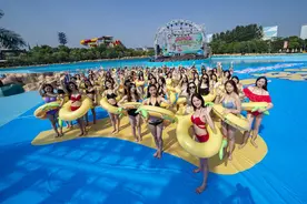 比基尼狂欢闪耀芜湖方特 双园仲夏夜水陆同欢即将开启图片