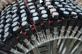 抢鲜看丨长沙橘洲焰火安装现场 礼花弹长什么样？下雨会影响今晚燃放吗？图片
