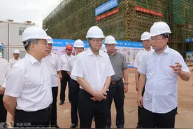 蓝天立在南宁市调研强首府战略实施情况图片