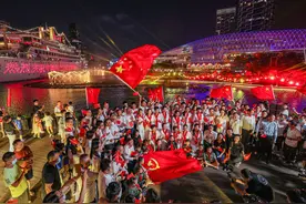 莲花山顶揽奇迹——写在中国共产党百年华诞之际图片