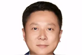 中共中央追授陈陆“全国优秀共产党员”称号图片