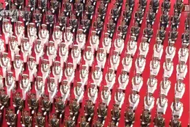 强迫症福音！礼兵队伍俯拍有多震撼？图片