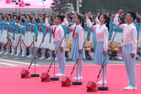 听共青团员和少先队员的心声：请党放心，强国有我！