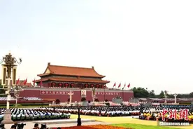 百年大党再启航 庆祝大会精心设计寓意丰富图片