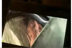 不愧是窦骁的“头号迷妹”何超莲熬夜追男友新剧图片