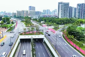 扬子江大道全线通车，7分多钟跑完7.07公里图片